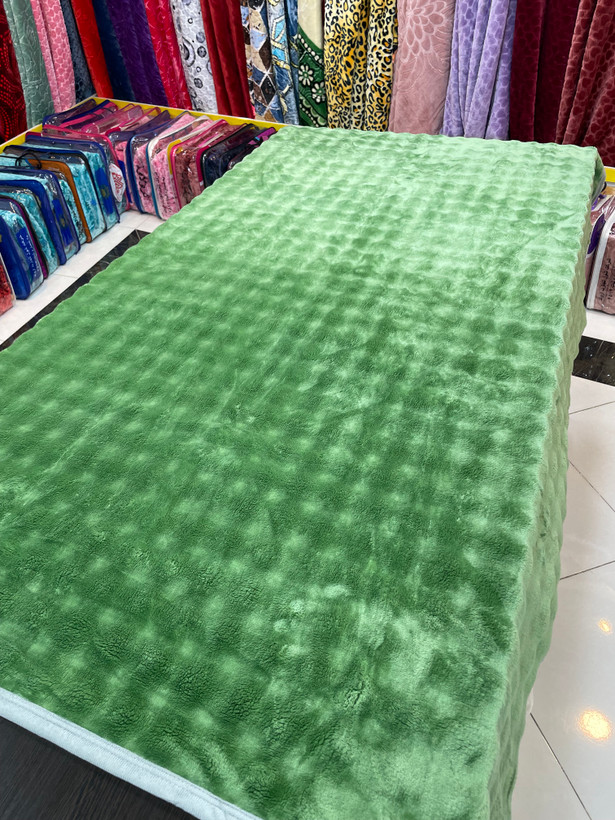 پتو تک نفره حبابی طرح دار رنگ ساده ابریشمی از برند یشی لیو