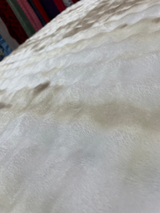 پتو تک نفره حبابی طرح ابرو باد ابریشمی جنس درجه یک از برند یشی لیو