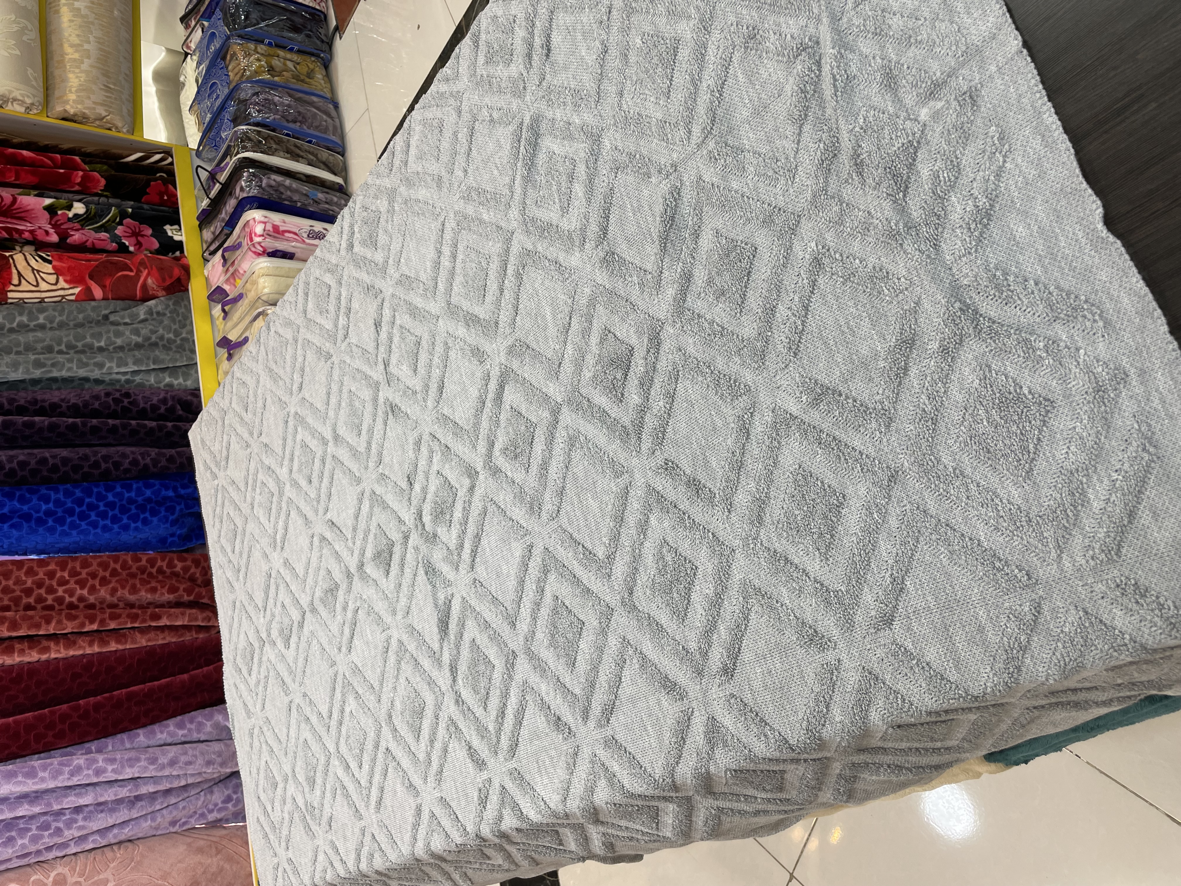 ▫️شال مبل طرح پانچ نخی ۱۰۰٪مناسب مبل ۳نفره از برند کاندیش✨